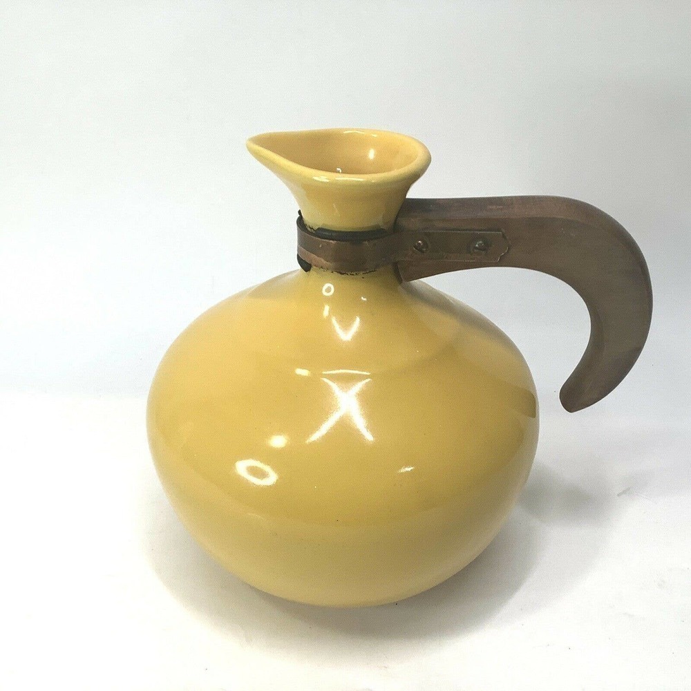 Vintage MCM Bauer Pottery Los Angeles Yellow Pitcher Carafe Wooden Handle‎ Retro